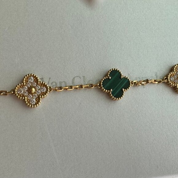 Van Cleef & Arpels Yellow Gold Alhambra Diamond and Malachite Bracelet VCARO7GQ0 - Picture 5 of 7